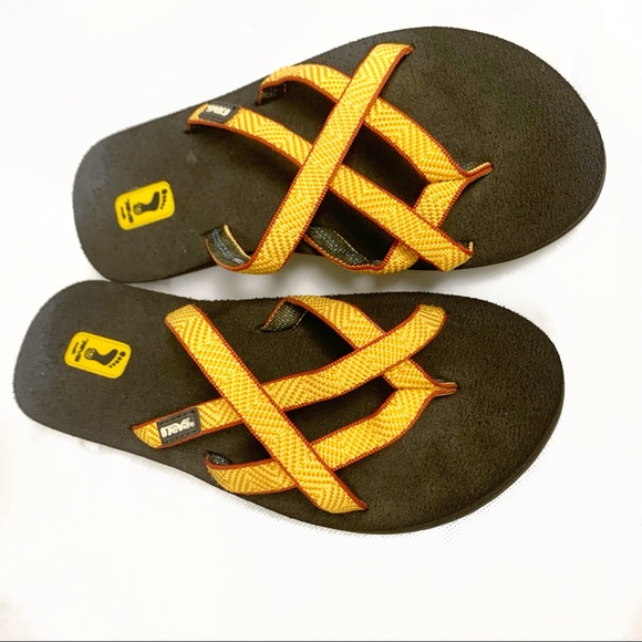 Teva Shoes - Teva flip flop yellow